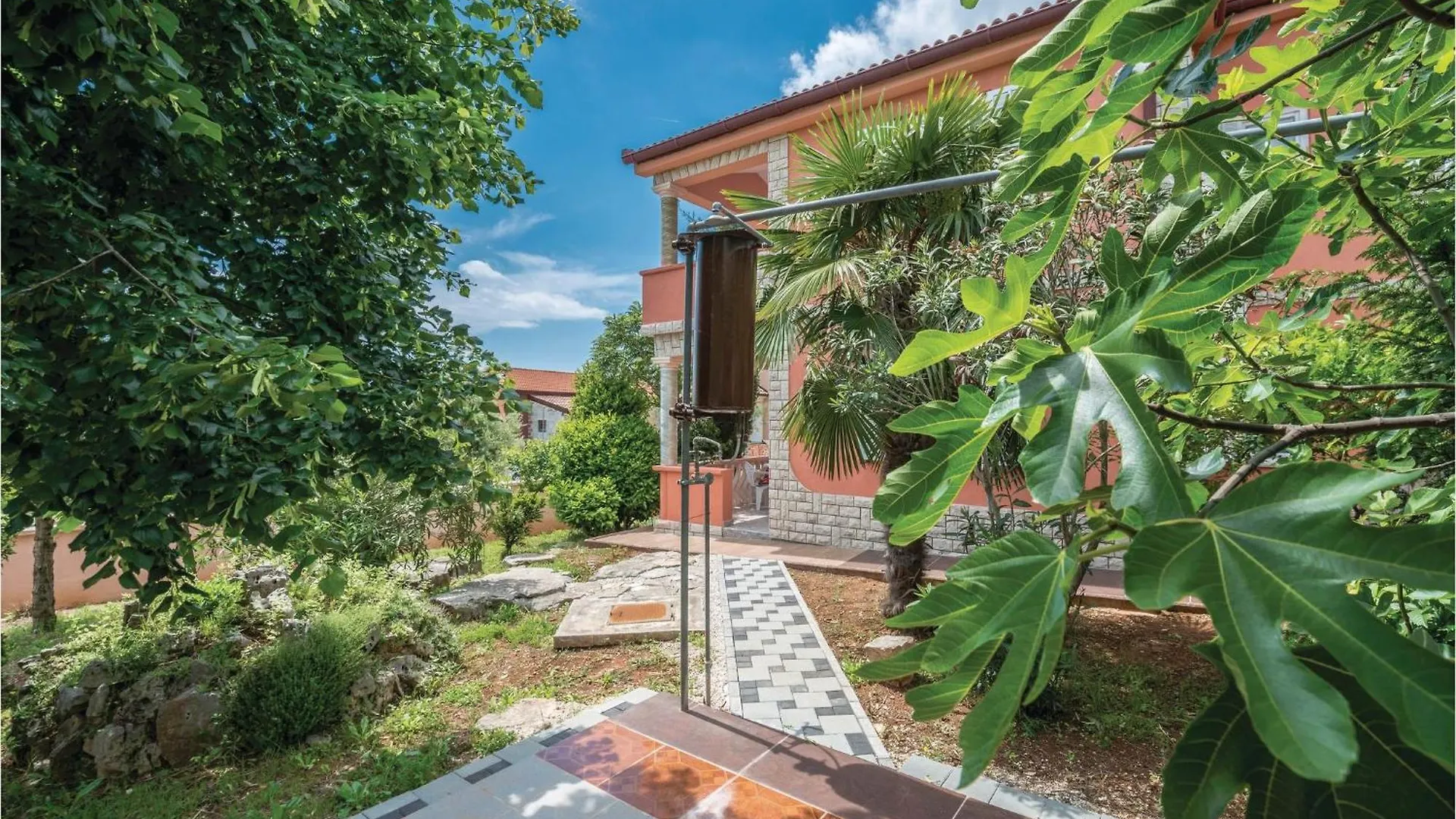 Lovely Apartment In Betiga With Wifi Barbariga