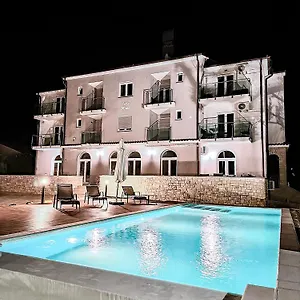 Mirko Apartment